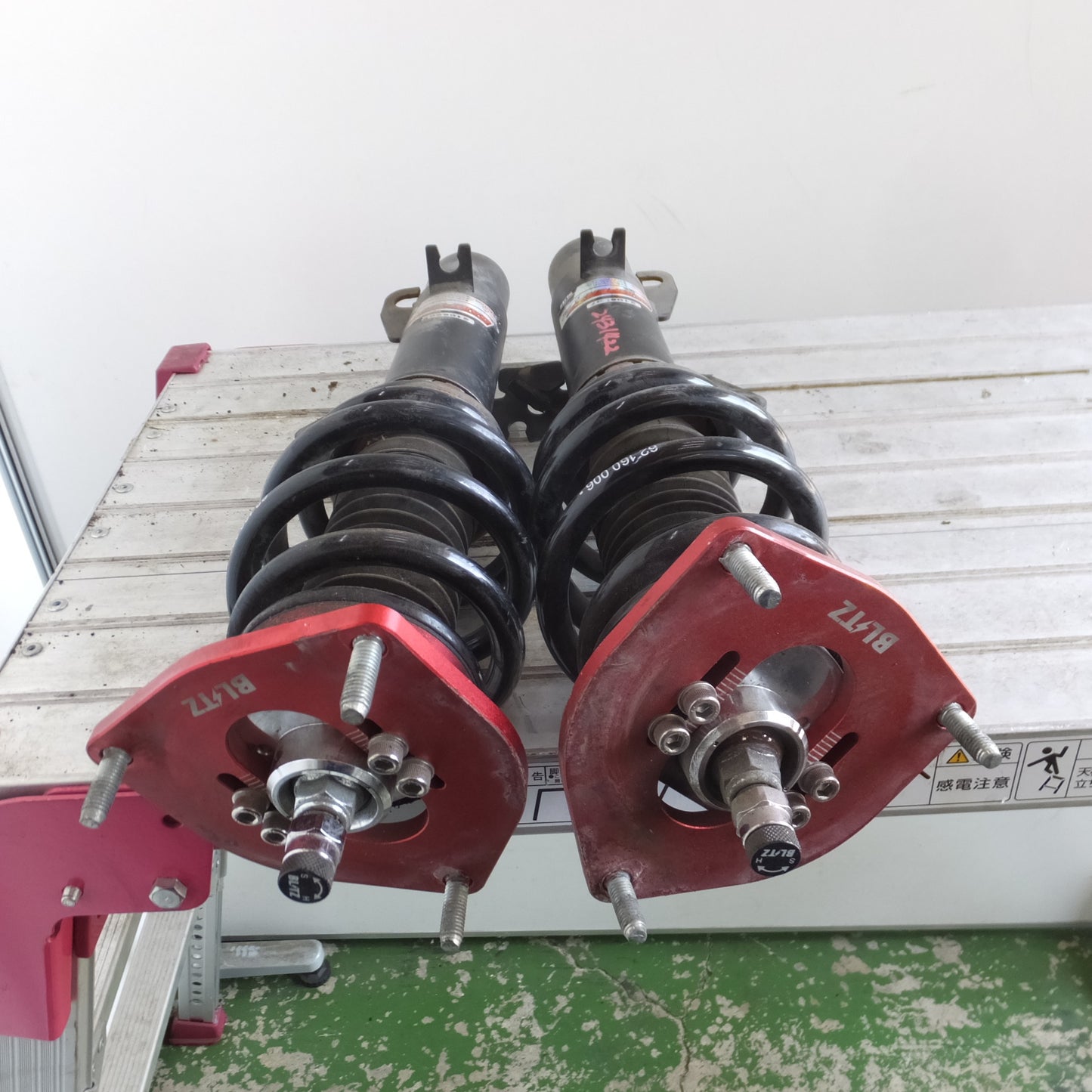 [送料無料] ◆BMW R55 ミニ クーパー クラブマン DBA-ZG16 BLITZ サスペンション DAMPER ZZR 車高調 ブリッツ ダンパー ZZ-R MINI 現状品◆