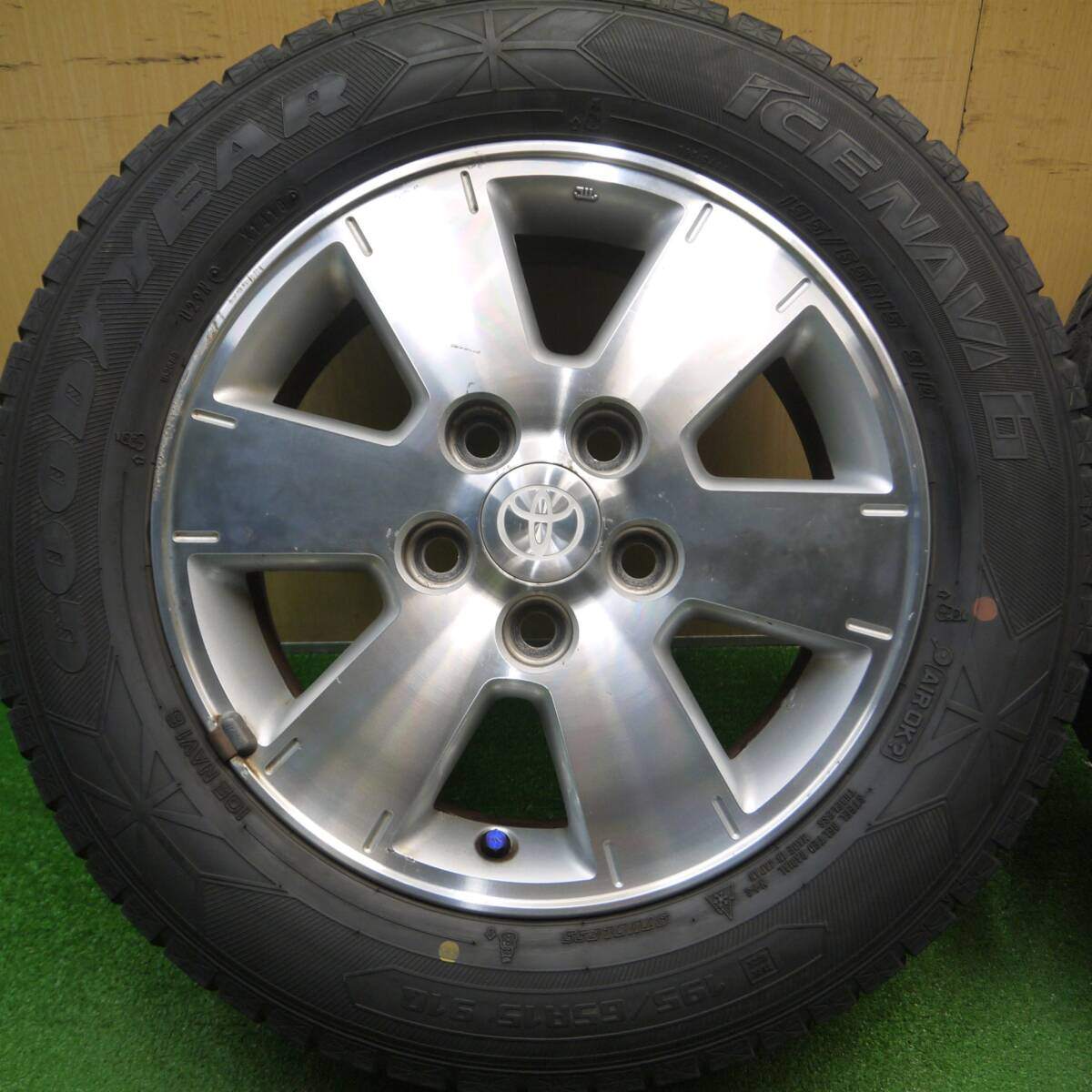 4本価格★トヨタ ノア ヴォクシー 純正 195/65R15 スタッドレス グッドイヤー アイスナビ6 15インチ PCD114.3/5H★5011411Hス