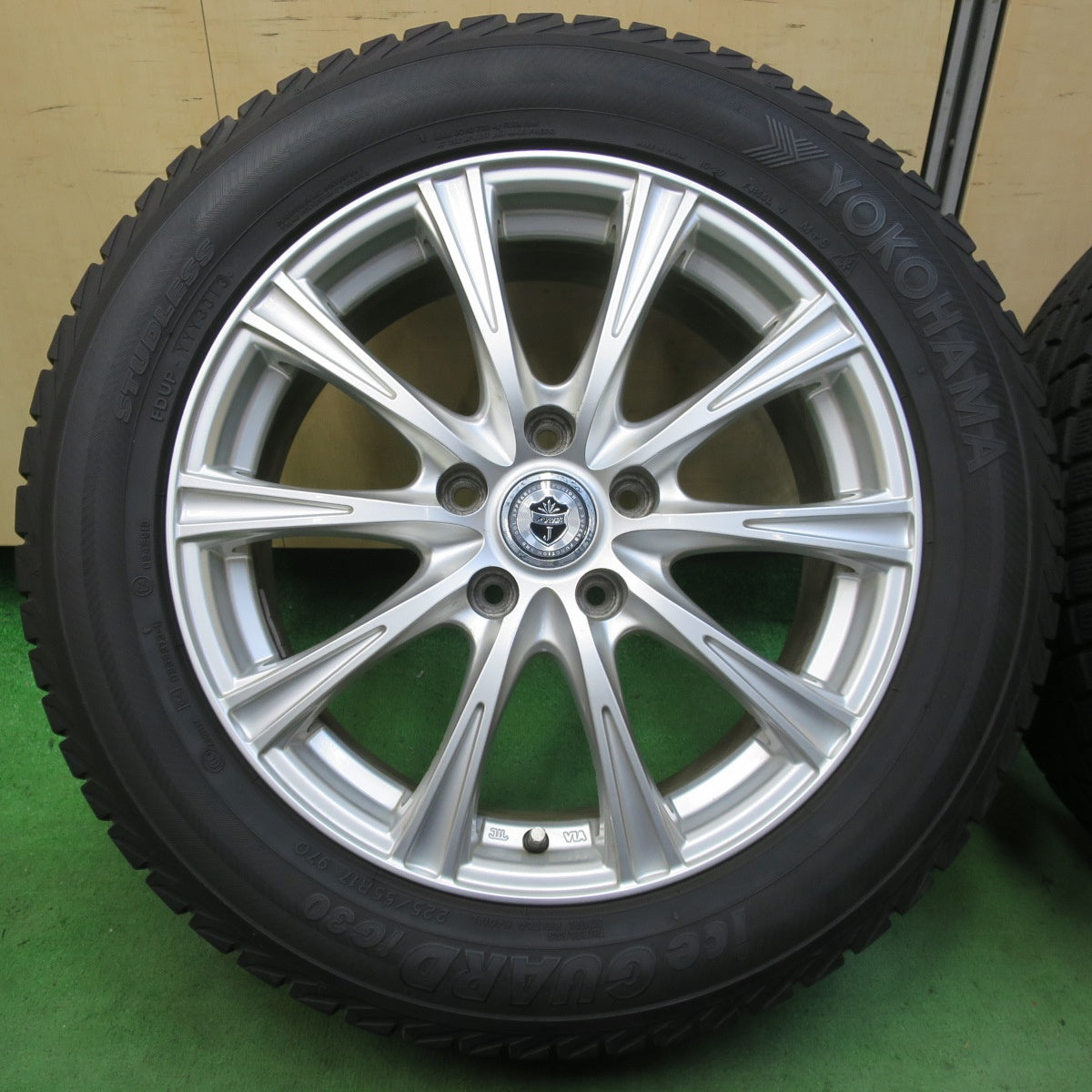 4本価格★スタッドレス 225/55R17 ヨコハマ アイスガード iG30 JOKER ジョーカー 17インチ PCD114.3/5H★5051013イス