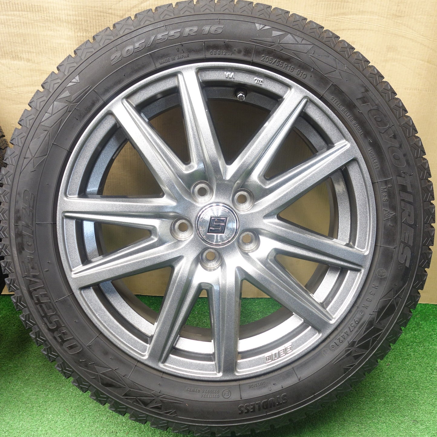 バリ溝！キレイ！9分★インプレッサ 等 205/55R16 スタッドレス トーヨー オブザーブ GIZ2 SEIN-SS ザイン 16インチ PCD100/5H★6021901KTス