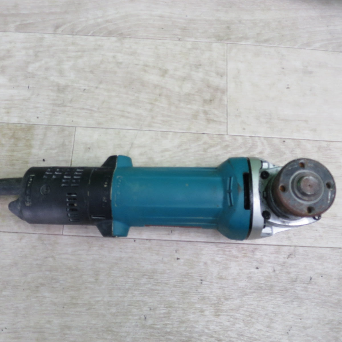 [送料無料] ☆マキタ 125mm ディスクグラインダー 9535B 電動 工具 研摩機 研磨機☆
