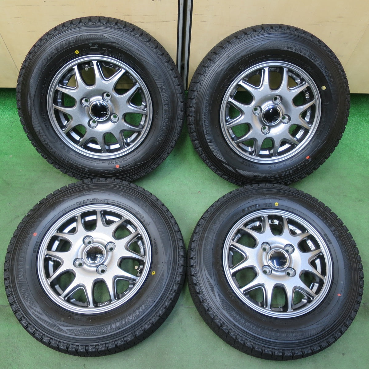 ほぼ未使用！23年！キレイ★スタッドレス 145R12 6PR ダンロップ ウインターマックス SV01 ZACK JP-205 MONZA ザック モンツァ 12インチ PCD100/4H★5103007イス