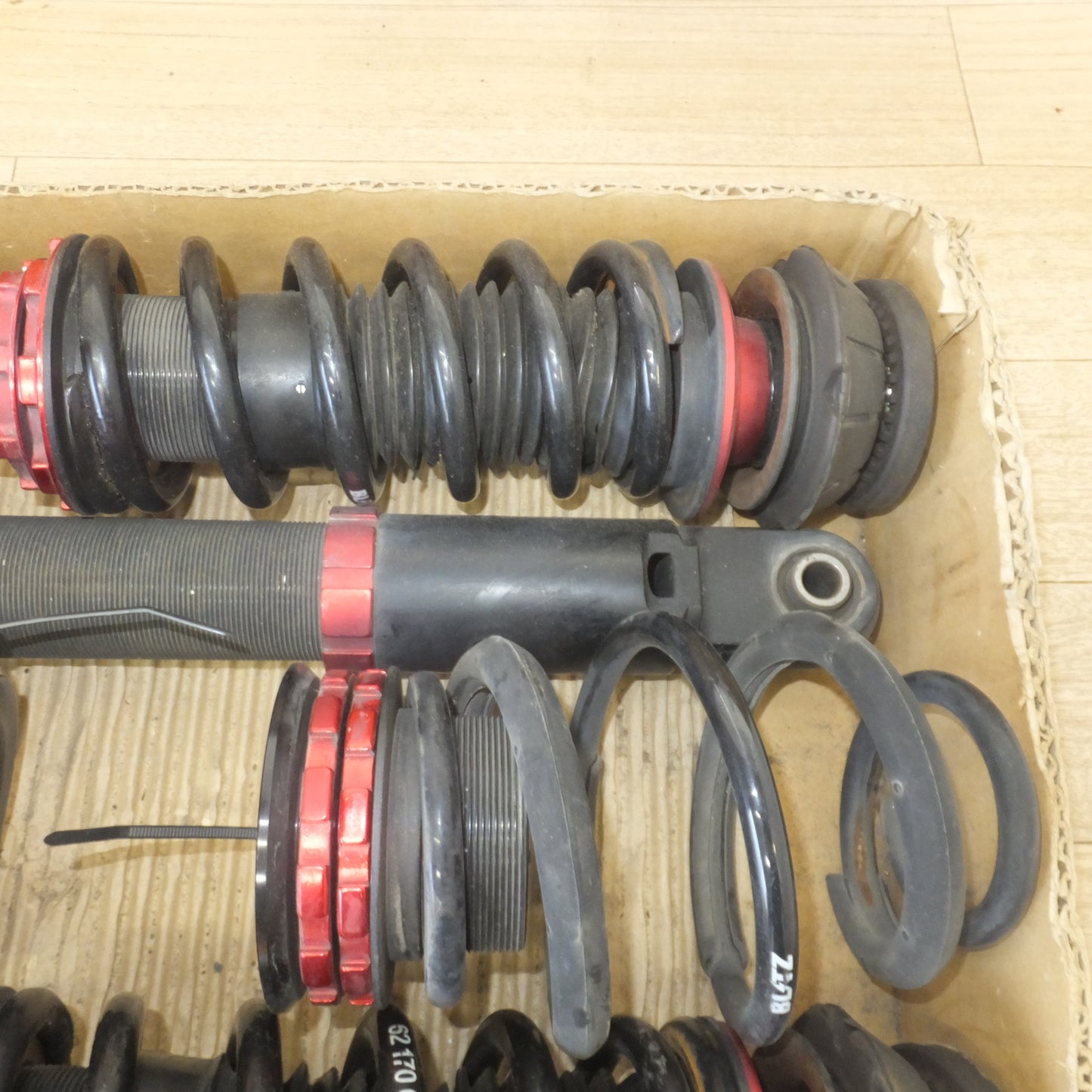 [送料無料] 岐阜発★ブリッツ BLITZ 車高調 DAMPER ZZR 92394 セット　適合車種 スズキ スイフト スイフトスポーツ バレーノ★