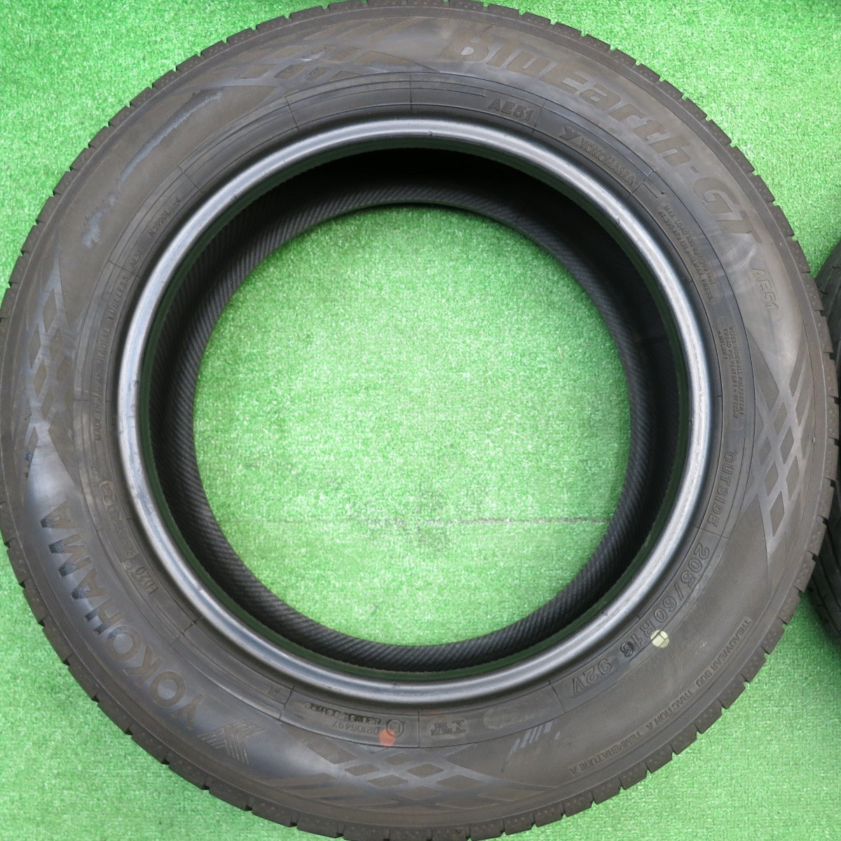 バリ溝！23年！9分★205/60R16 ヨコハマ BluEarth-GT AE51 タイヤ 16インチ ブルーアース ノア ヴォクシー ステップワゴン 等★5110605HAノタ