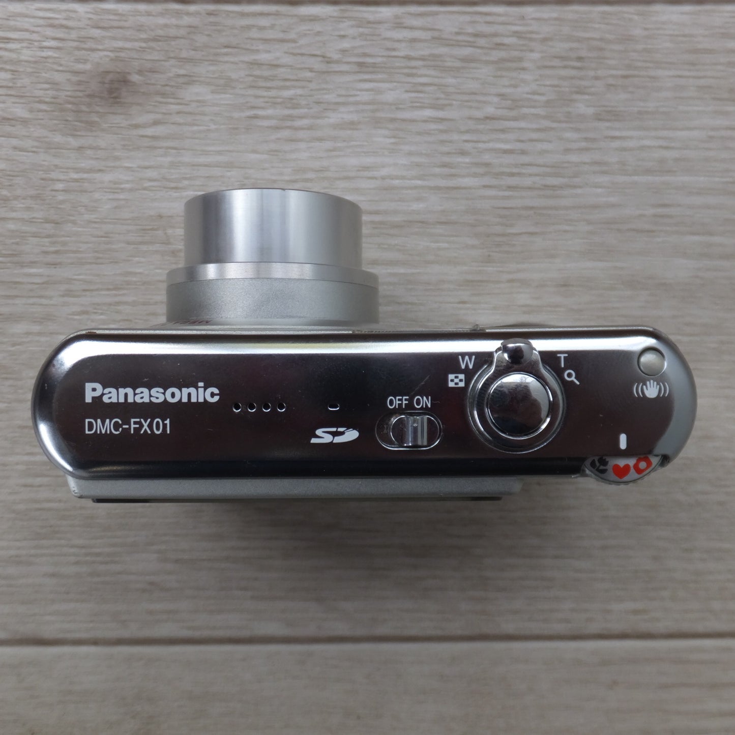 [送料無料] ★松下電器 パナソニック Panasonic デジタルカメラ ルミックス LUMIX DMC-FX01★