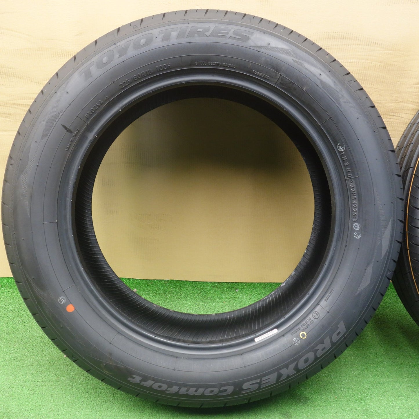 新車外し！25年★225/60R18 トーヨー プロクセス Comfort コンフォート 18インチ タイヤ 40系 アルファード ヴェルファイア ハリアー RAV4 等★6060503KTノタ