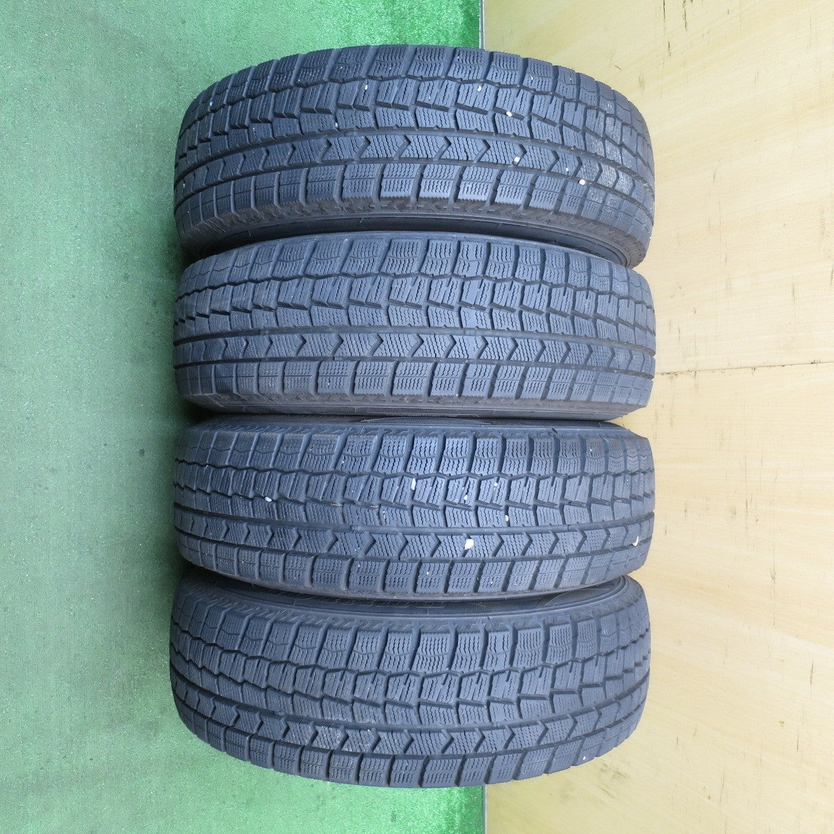 バリ溝！キレイ！9.5分★ワーゲン 等 AGA Nexta 185/70R14 スタッドレス ダンロップ ウインターマックス WM02 ネクスタ 14インチ PCD100/5H★5070405NJノ