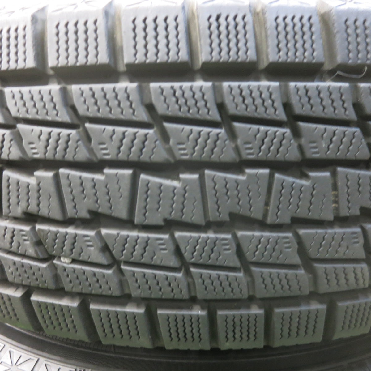 バリ溝！キレイ！9分★スタッドレス 225/65R17 グッドイヤー アイスナビ SUV SIBILLA VK シビラ 17インチ PCD114.3/5H★5112101SKス