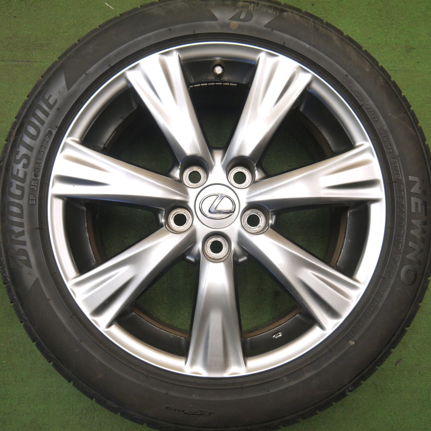 センサー付き！バリ溝！22年！8.5分★レクサス GS 純正 225/50R17 ブリヂストン NEWNO ニューノ 17インチ PCD114.3/5H★6031804Hノ