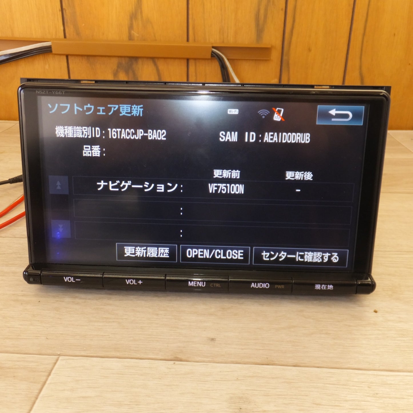 [送料無料] ジャンク★富士通テン製 トヨタ TOYOTA 純正 SDナビゲーション 08605-00A40 NSZT-Y66T★