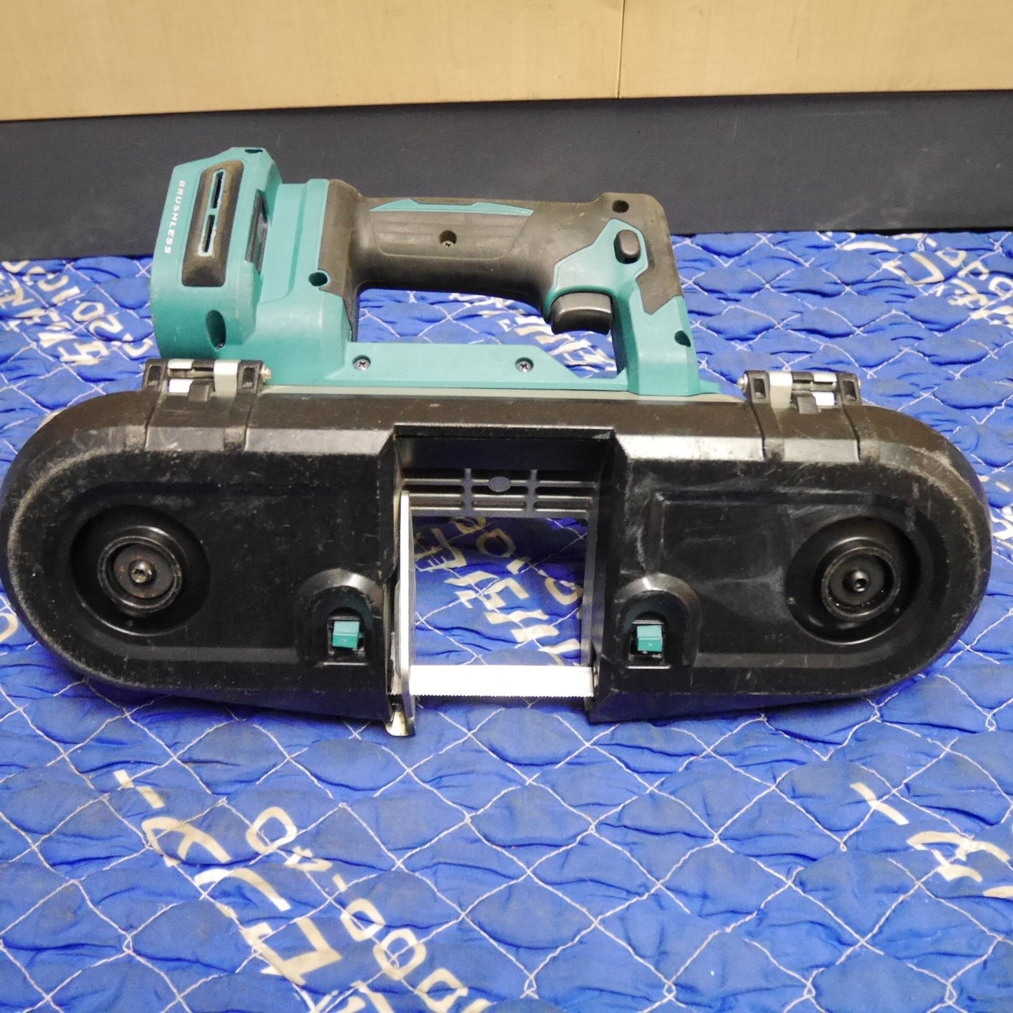 [送料無料] ☆マキタ 充電式 ポータブル バンドソー PB183D 電動 工具 切断機 makita 18V☆