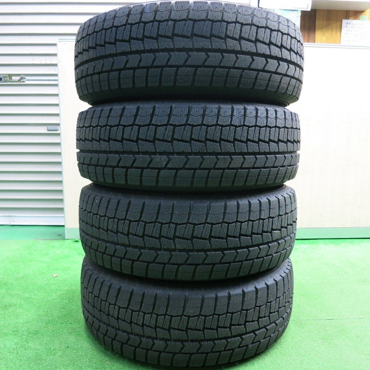 バリ溝！23年！キレイ！ほぼ10分★スタッドレス 215/65R16 ダンロップ ウインターマックス WM02 JOKER ジョーカー 16インチ PCD114.3/5H★4123006HAス