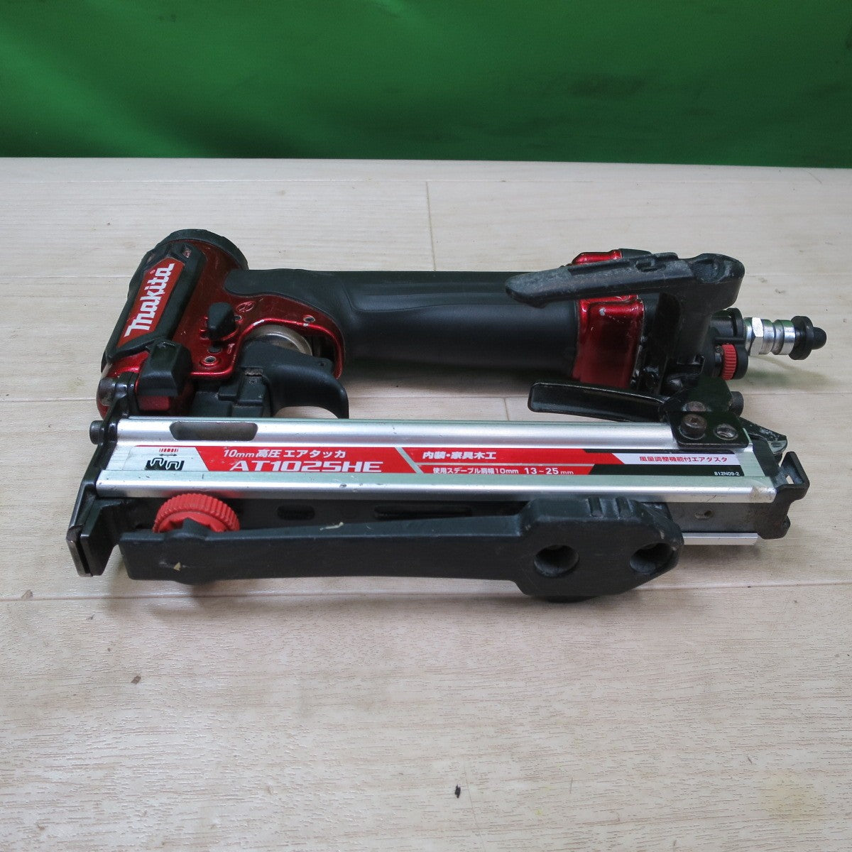 ☆マキタ 10mm 高圧 エア タッカー AT1025HE エアー ツール 工具 makita 現状品☆