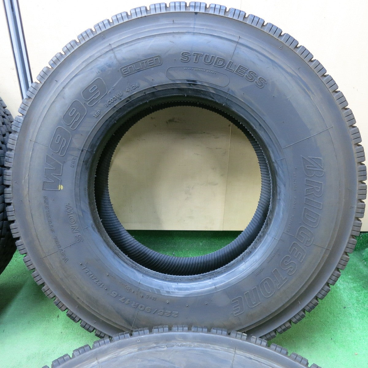 バリ溝！24年！9分！6本★トラック タイヤ 225/90R17.5 127/125L スタッドレス ブリヂストン W999 17.5インチ★5053009SYスタ