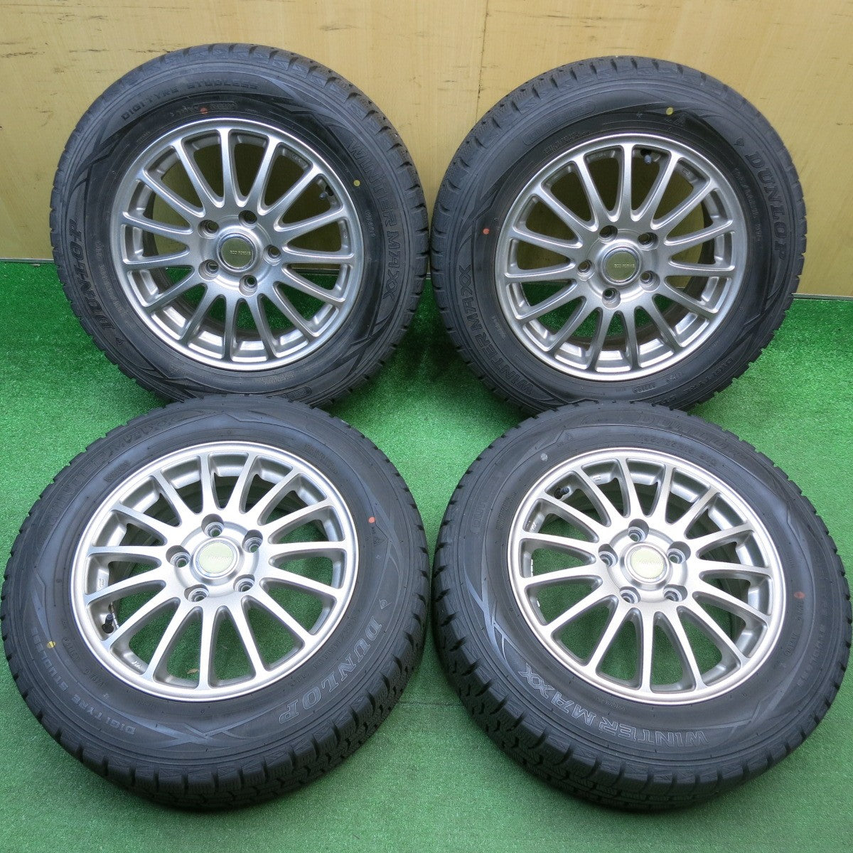 バリ溝！キレイ！9分★スタッドレス 195/65R15 ダンロップ ウインターマックス WM01 ECO FORME エコフォルム 15インチ PCD114.3/5H★5121417HAス
