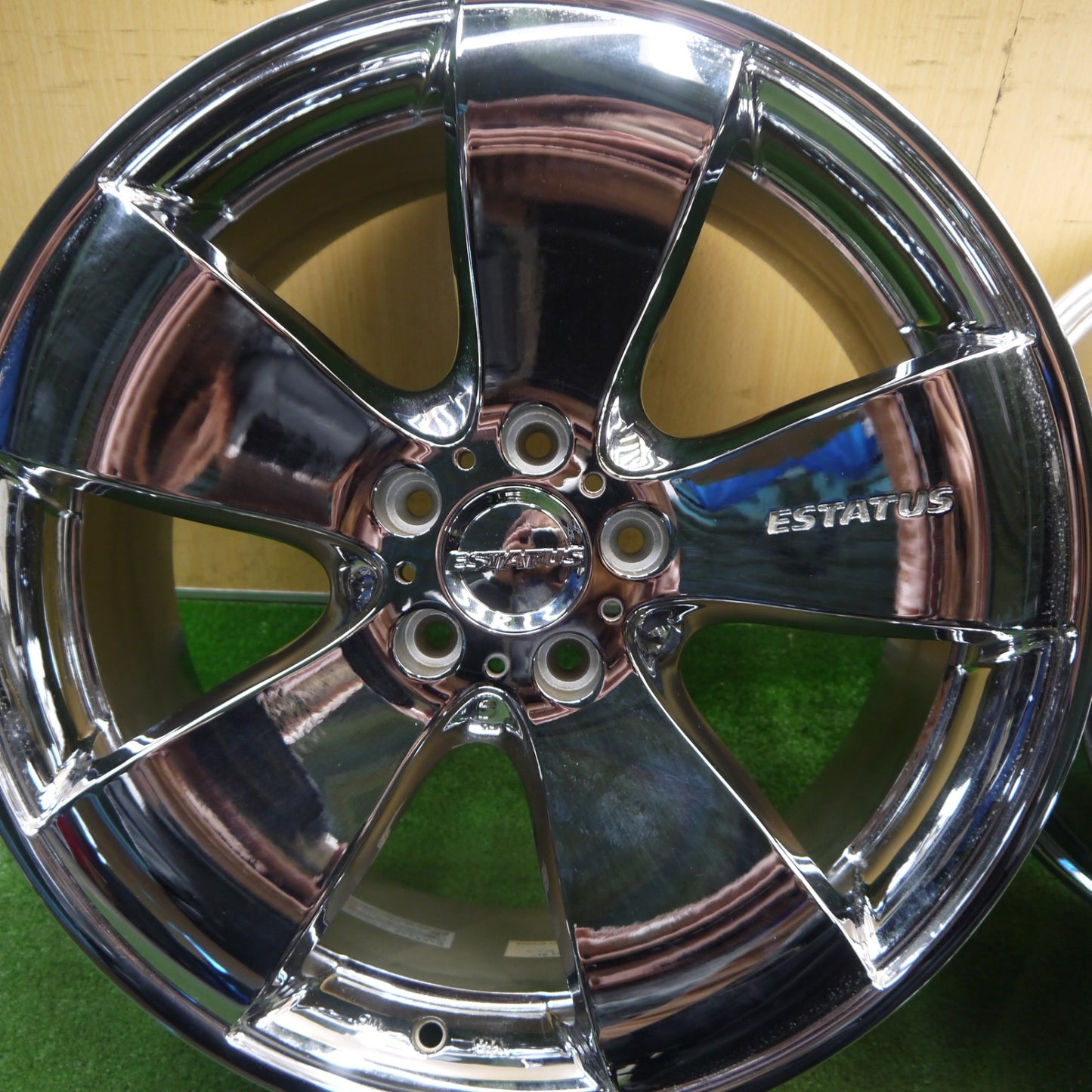 未使用！付属品付き★ESTATUS ML 19インチ ホイール 19×8.5J 19×9.5J エステイタス PCD114.3/5H★6022405Hホ