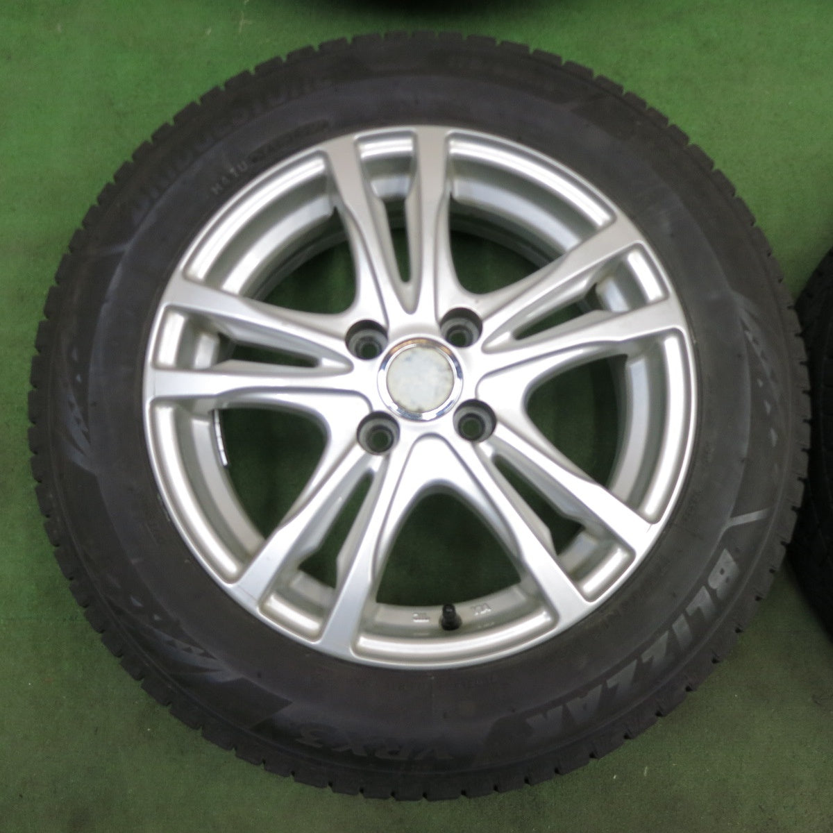 バリ溝！23年！9分★スタッドレス 175/65R15 ブリヂストン ブリザック VRX3 FEID フェイド 15インチ PCD100/4H★6012605ナス