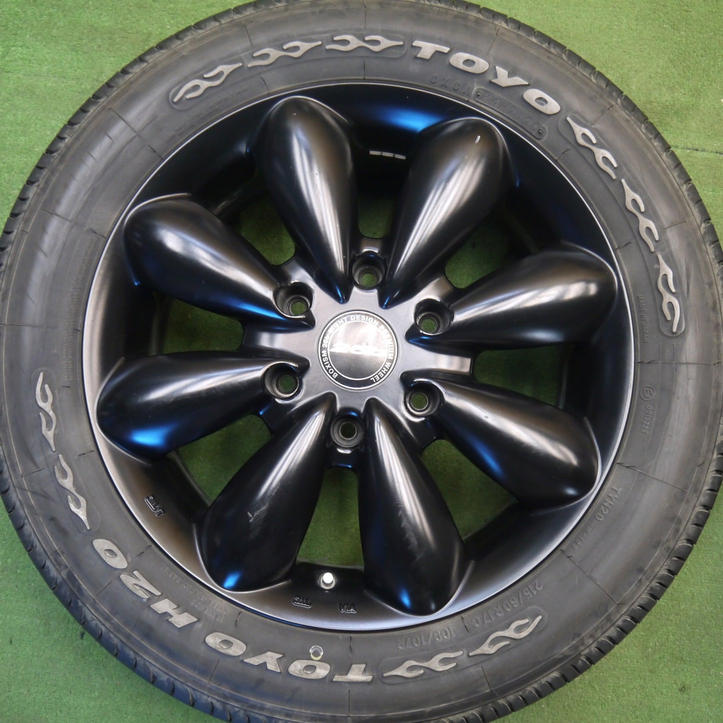 バリ溝！9.5分★215/60R17 109/107R トーヨー H20 ホワイトレター BOXISM 25b ボクシズム ボクシースタイル 17インチ PCD139.7/6H★6033005Hノ