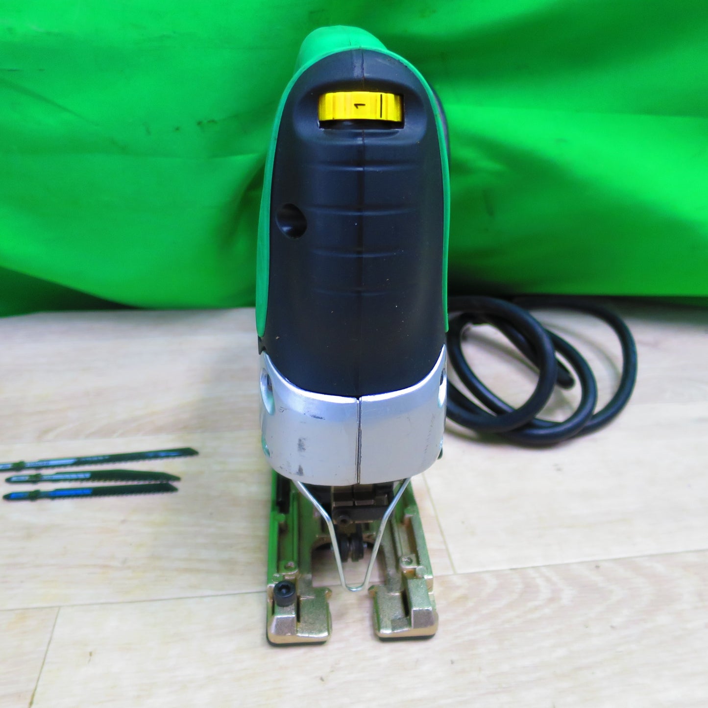 [送料無料] キレイ☆日立工機 HITACHI 電子ジグソー CJ90VST 90mm 電動工具 電気ノコギリ ケース付き DIY 電動 工具 工事 建設 職人☆