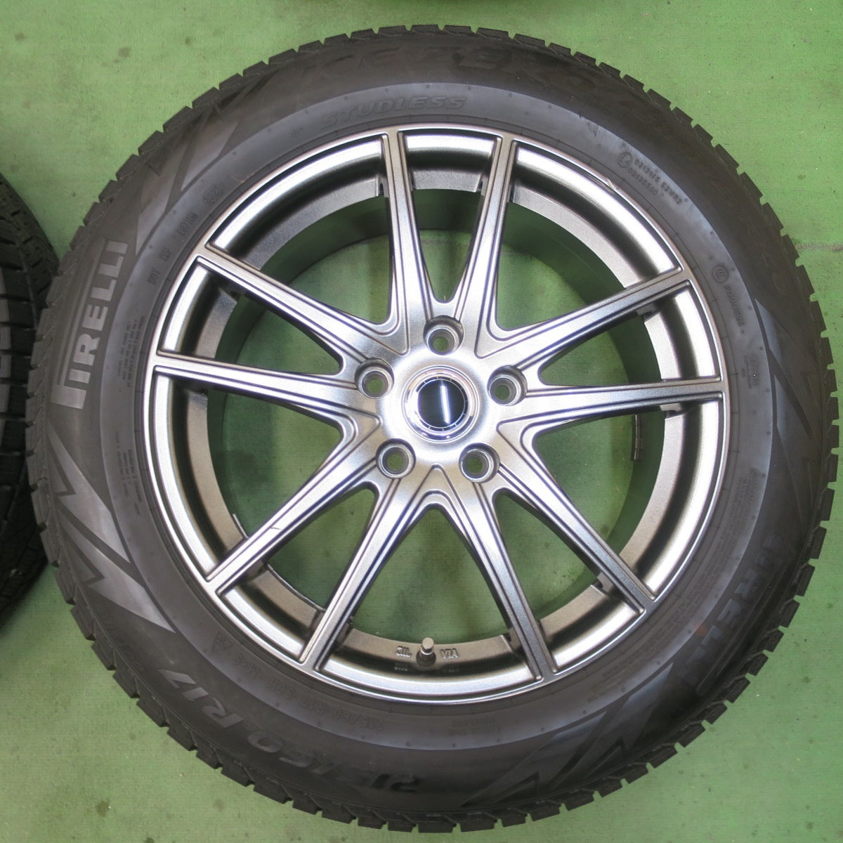 バリ溝！22年！キレイ！9分★スタッドレス 215/60R17 ピレリ アイスゼロ アシンメトリコ 社外 アルミ 17インチ PCD114.3/5H★6012712イス