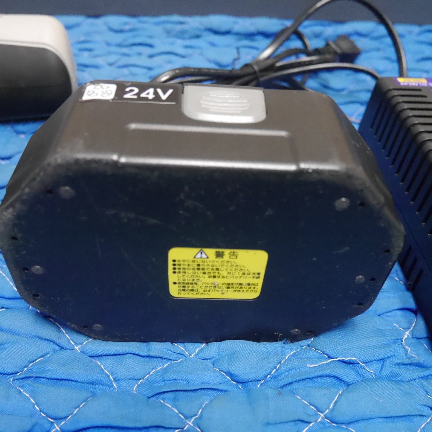 [送料無料] ☆ASTRO PRODUCTS コードレス インパクトレンチ AP050177 電動 工具 充電器 充電式 アストロプロダクツ☆