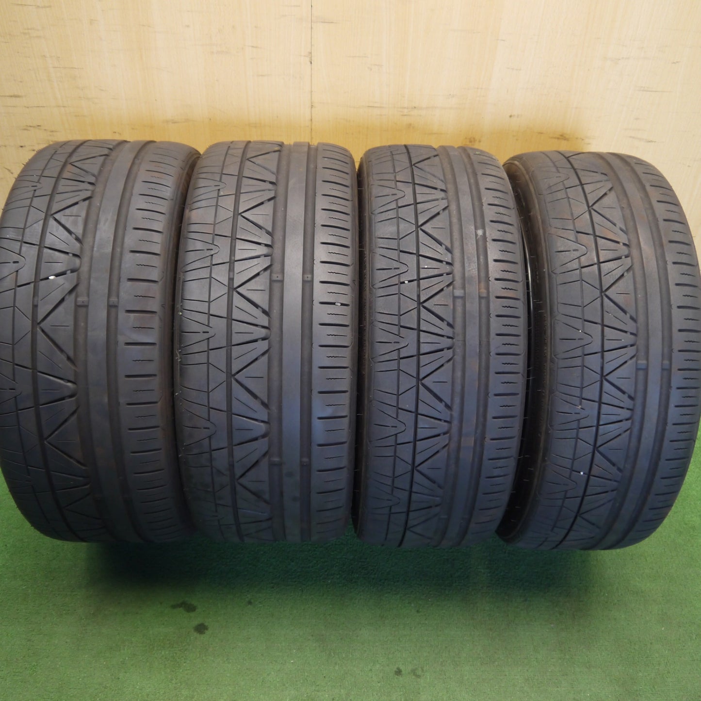 4本価格！23年◎BMW 3シリーズ F30 F31 Mスポーツ 純正 ダブルスポーク 442M 225/40R19 255/35R19 ニットー iNVO 19インチ PCD120/5H◎6062904Hノ