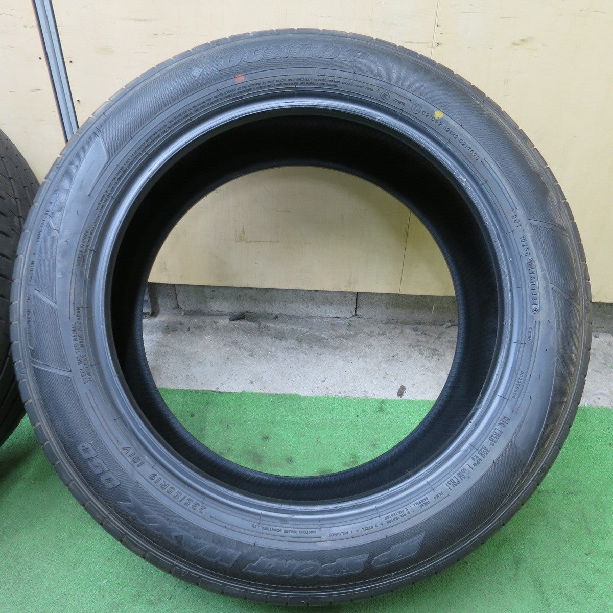 新車外し！24年★235/55R19 ダンロップ SPスポーツマックス 050 タイヤ 19インチ クラウン セダン アリア RAV4 PHV 等★6060504NGノタ
