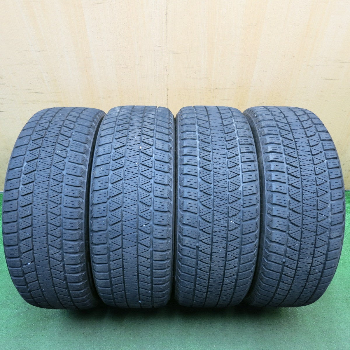 キレイ◎三菱 アウトランダー PHEV 純正 225/55R18 スタッドレス ブリヂストン ブリザック DM-V3 18インチ PCD114.3/5H◎6100302HAス