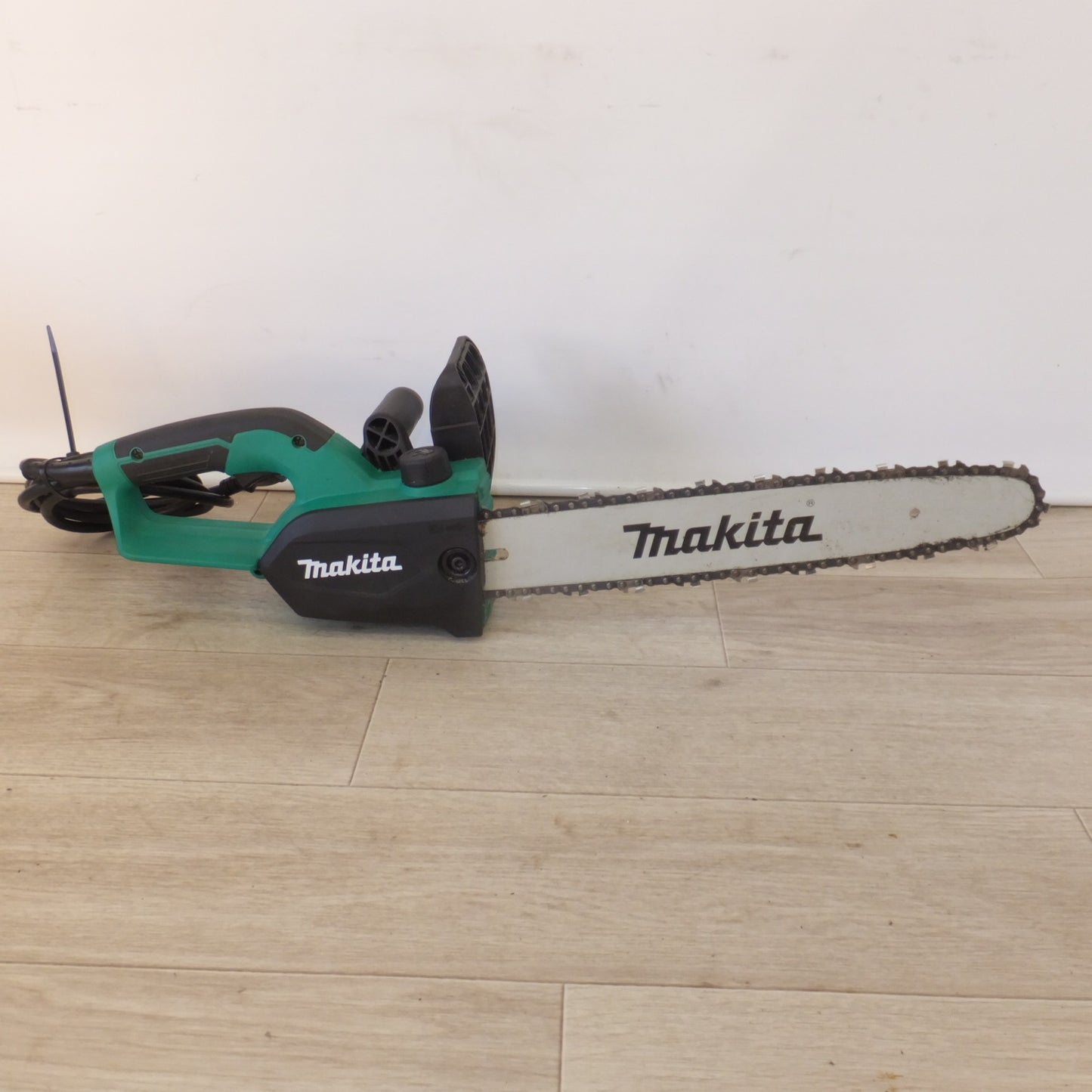 [送料無料] ★マキタ makita 350mm 電気チェンソー M504　100V～ 8.1A 50-60Hz 770W★