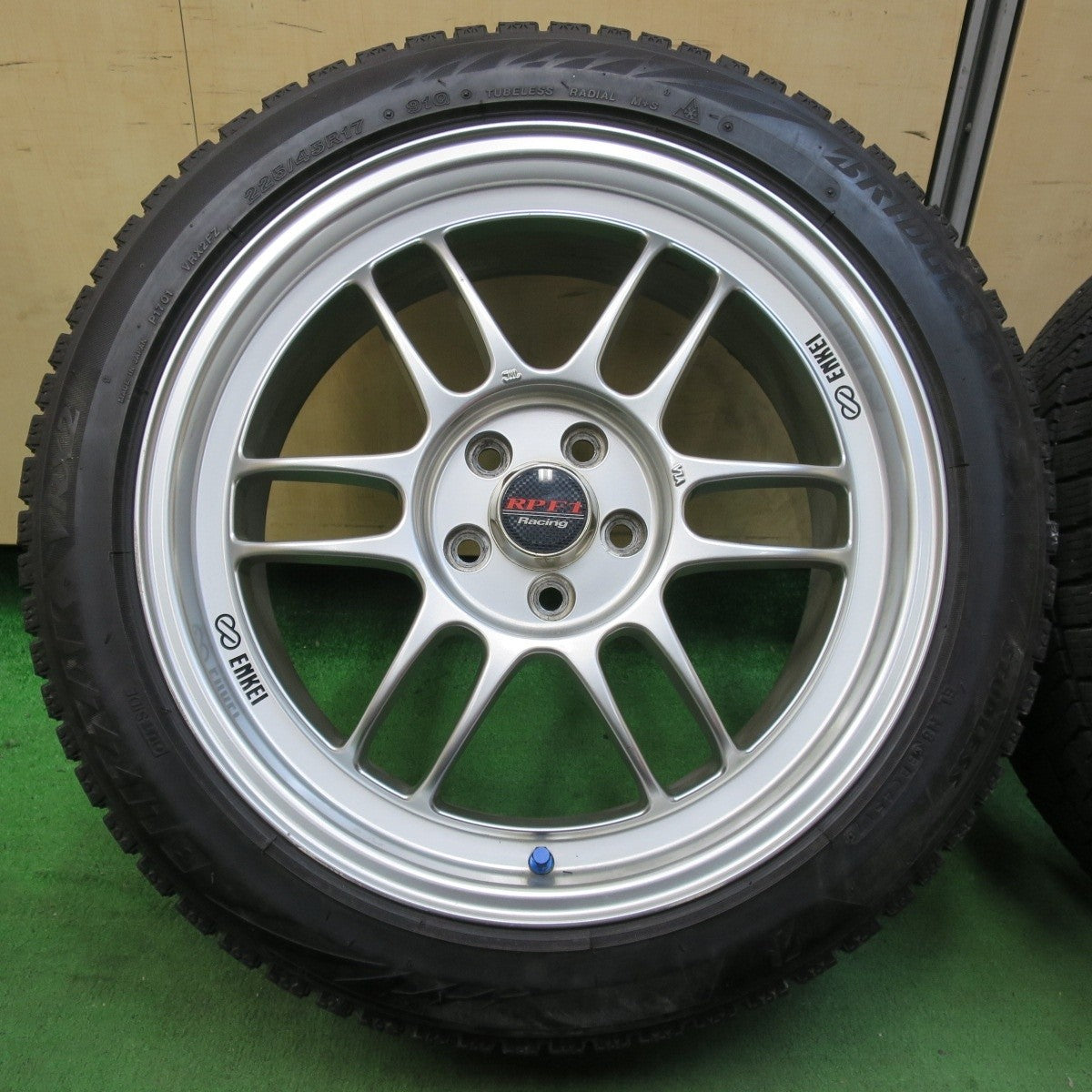 4本★ENKEI RPF1 Racing 86 BRZ 等 225/45R17 スタッドレス ブリヂストン VRX2 エンケイ PCD100/5H★5011705イス