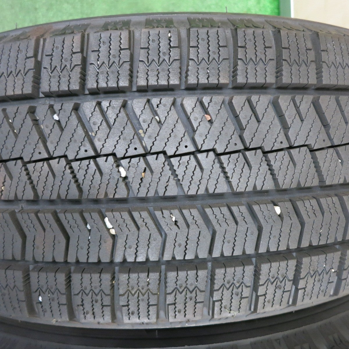 *送料無料* バリ溝！21年！ほぼ10分★スタッドレス 205/60R16 ブリヂストン ブリザック VRX2 Fang ファング 16インチ PCD114.3/5H★4032506TNス