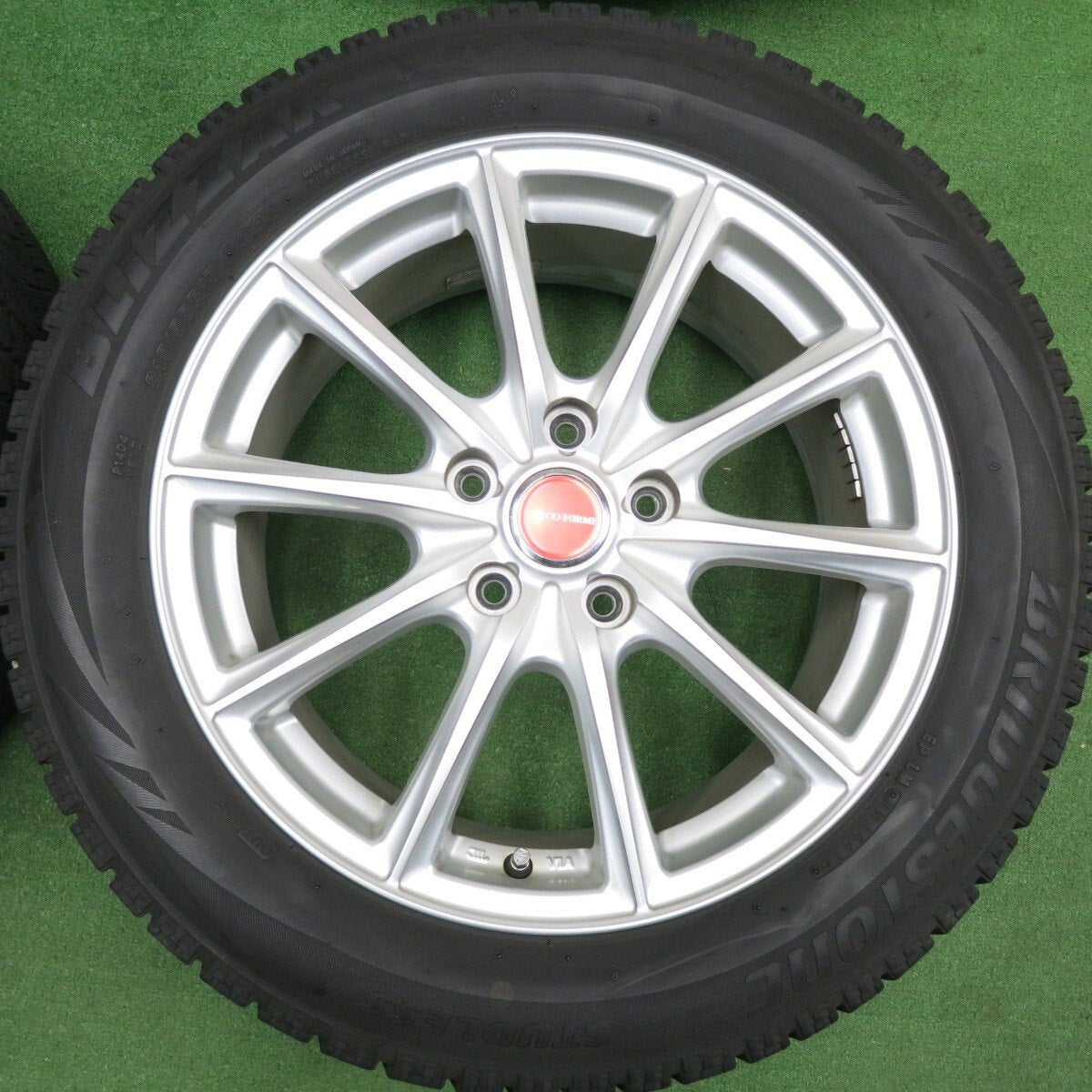 キレイ★スタッドレス 215/55R17 ブリヂストン ブリザック VRX ECO FORME エコフォルム 17インチ PCD114.3/5H★4123012HAス