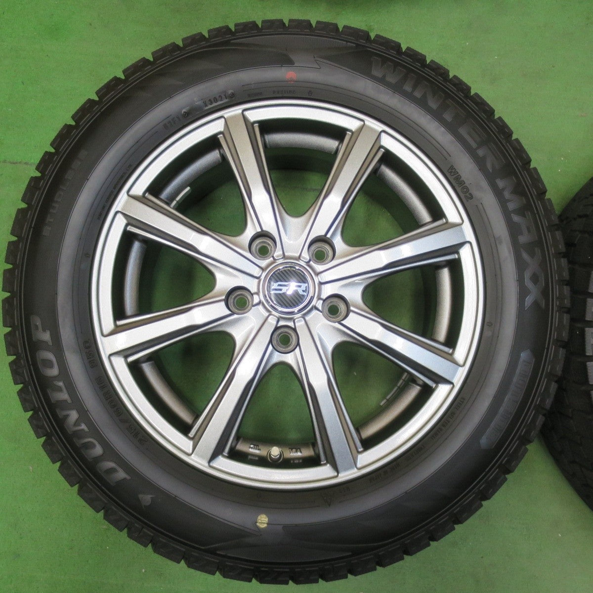 タイヤほぼ未使用！21年！キレイ★スタッドレス 215/60R16 ダンロップ ウインターマックス WM02 STRANGER ストレンジャー 16インチ PCD114.3/5H★5022102イス