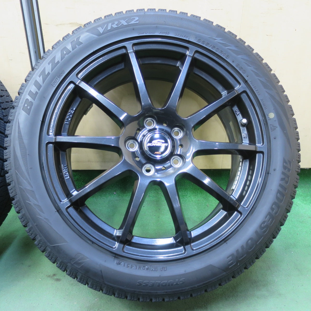 バリ溝！キレイ！9分◎スタッドレス 225/50R16 ブリヂストン ブリザック VRX2 SCHNEIDER MiD シュナイダー 18インチ PCD114.3/5H◎6081213イス