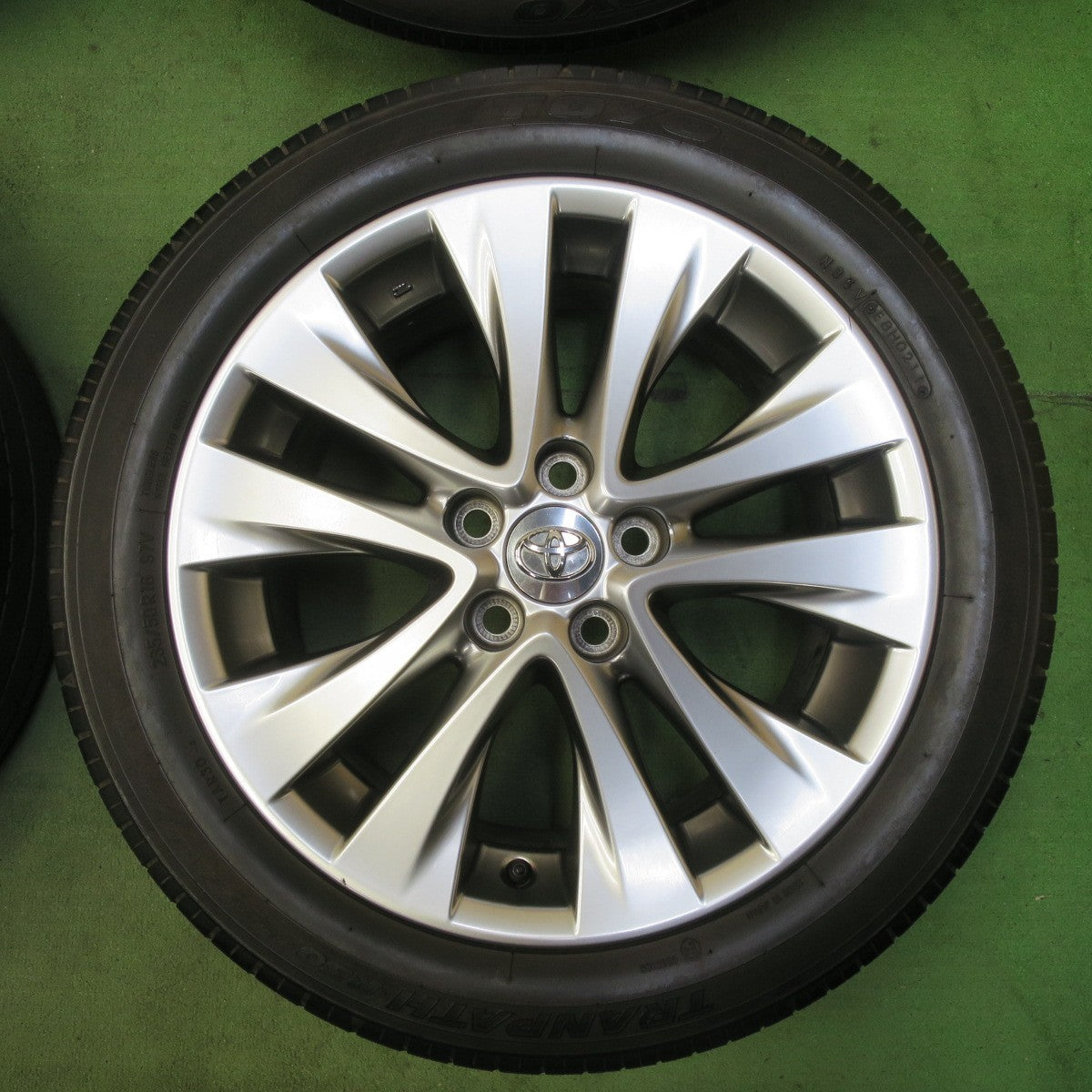 キレイ★トヨタ 20系 アルファード ヴェルファイア 純正 235/50R18 トーヨー トランパス R30 18インチ PCD114.3/5H★5072402TTノ