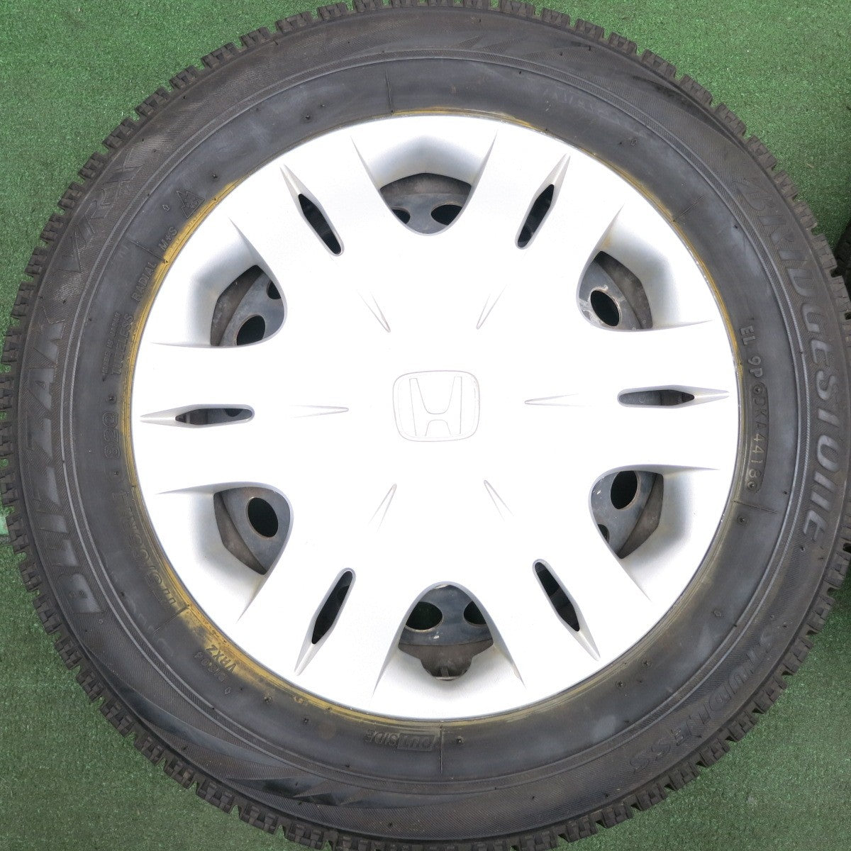 *送料無料* バリ溝！8.5分★ホンダ GE6 フィット 純正 スチール 175/65R14 スタッドレス ブリヂストン ブリザック VRX PCD100/4H★4052403HAス