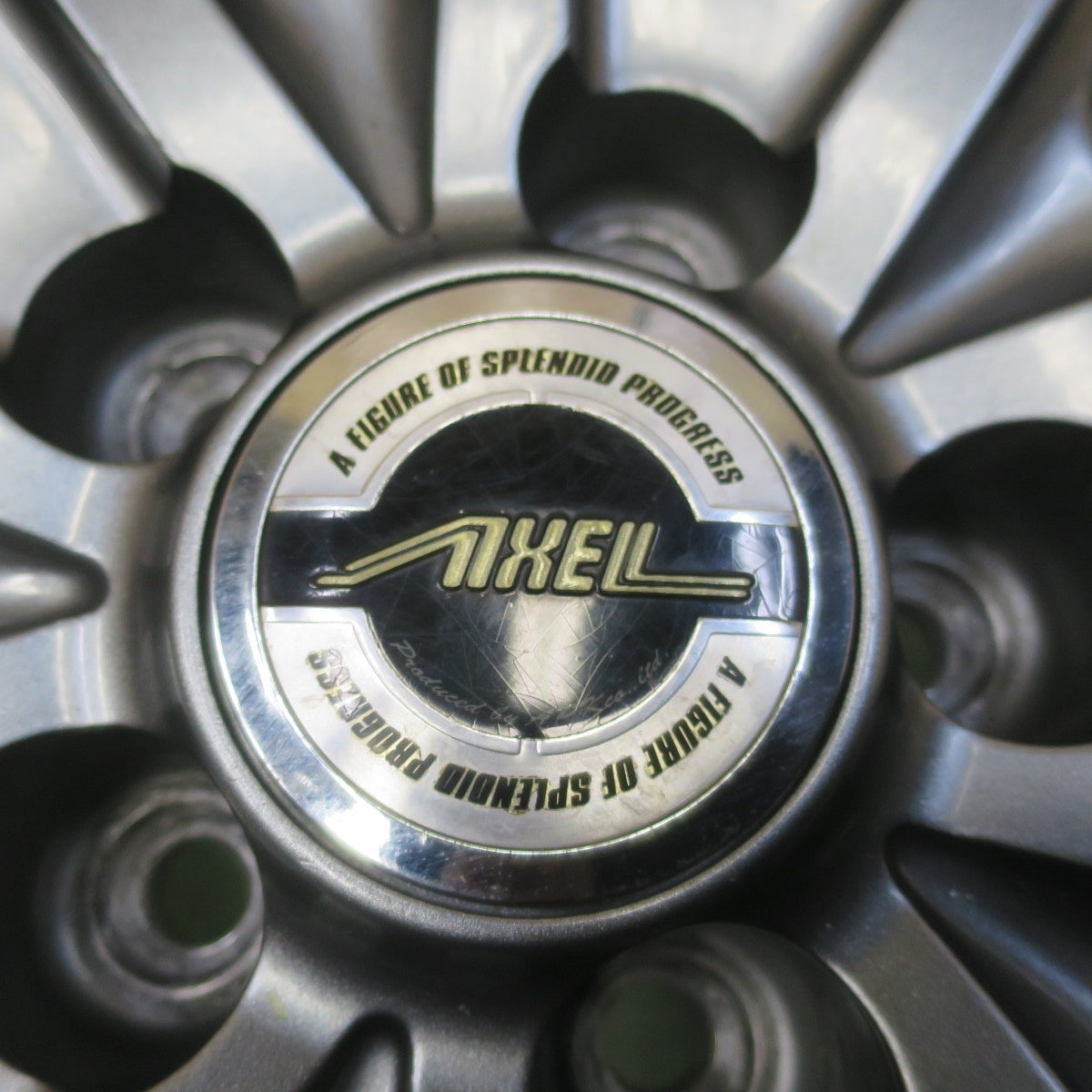 バリ溝！23年！キレイ！9.5分以上◎XV 等 225/55R17 スタッドレス ダンロップ ウインターマックス WM02 AXEL アクセル 17インチ PCD100/5H◎6092306イス