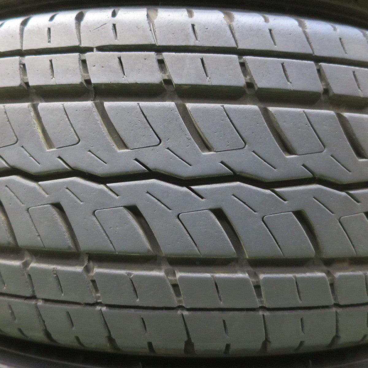 バリ溝！22年！9.5分◎ZERObreak S 215/60R17 109/107R トーヨー H20 ゼロブレイクS 17インチ PCD139.7/6H◎6072804イノ