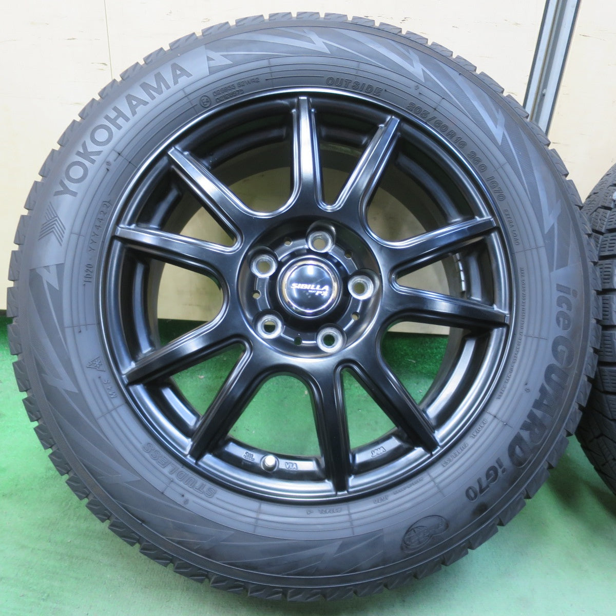 バリ溝！22年！キレイ！9.5分★スタッドレス 205/60R16 ヨコハマ アイスガード iG70 SIBILLA NEXT PX シビラ ネクスト 16インチ PCD114.3/5H★6033007イス