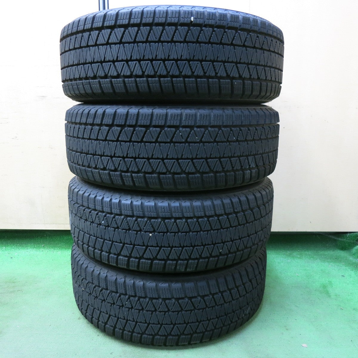 バリ溝！22年！キレイ！9.5分★スタッドレス 225/60R17 ブリヂストン ブリザック DM-V3 ECO FORME エコフォルム 17インチ PCD114.3/5H★5073004SYス