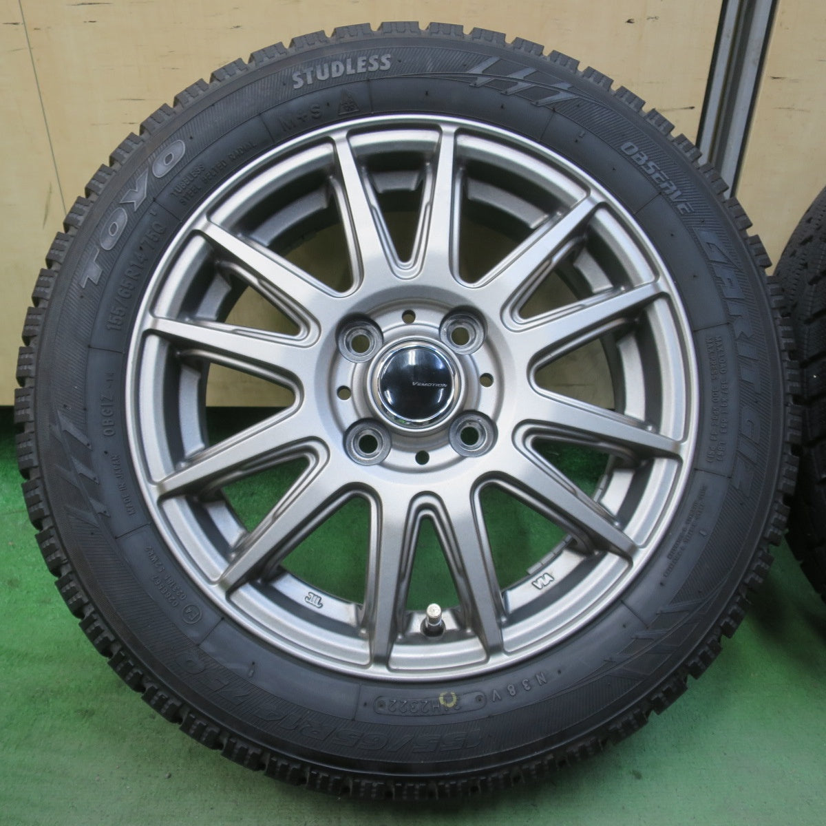 バリ溝！22年！キレイ！9分★スタッドレス 155/65R14 トーヨー ガリット GIZ VEMOTION Vエモーション 14インチ PCD100/4H★6033008イス