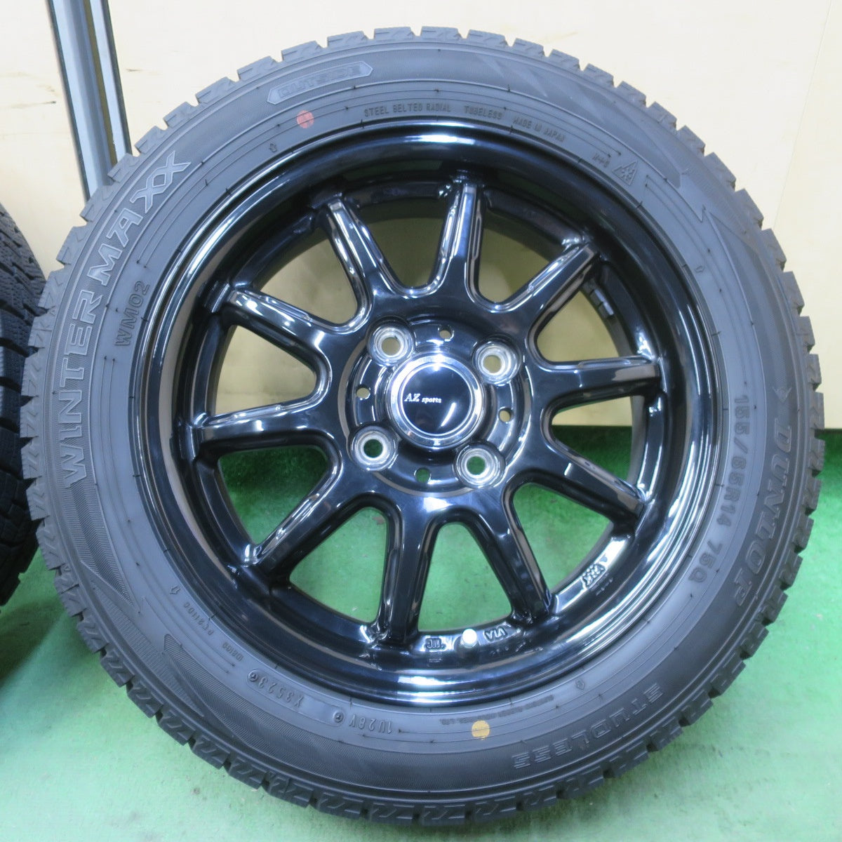 バリ溝！23年！キレイ！9.5分◎スタッドレス 155/65R14 ダンロップ ウインターマックス WM02 AZ Sports AZスポーツ 14インチ PCD100/4H◎6092915イス