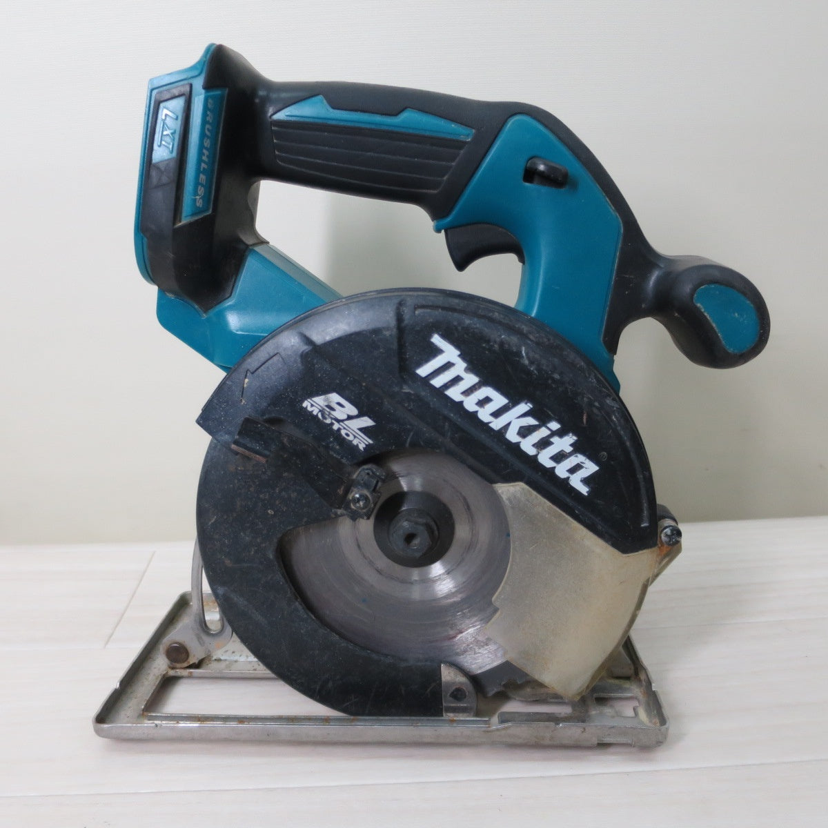 [送料無料] ☆マキタ 150mm 充電式 チップソー カッター CS551D 電動 工具 切断機 18V makita 本体のみ☆