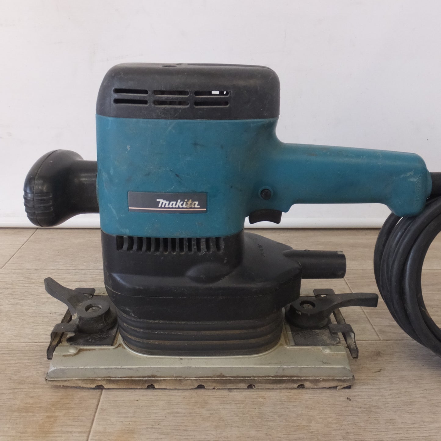 [送料無料] ★マキタ makita オービタルサンダ 9046　100V 570W 50-60Hz 6A 6000/min★