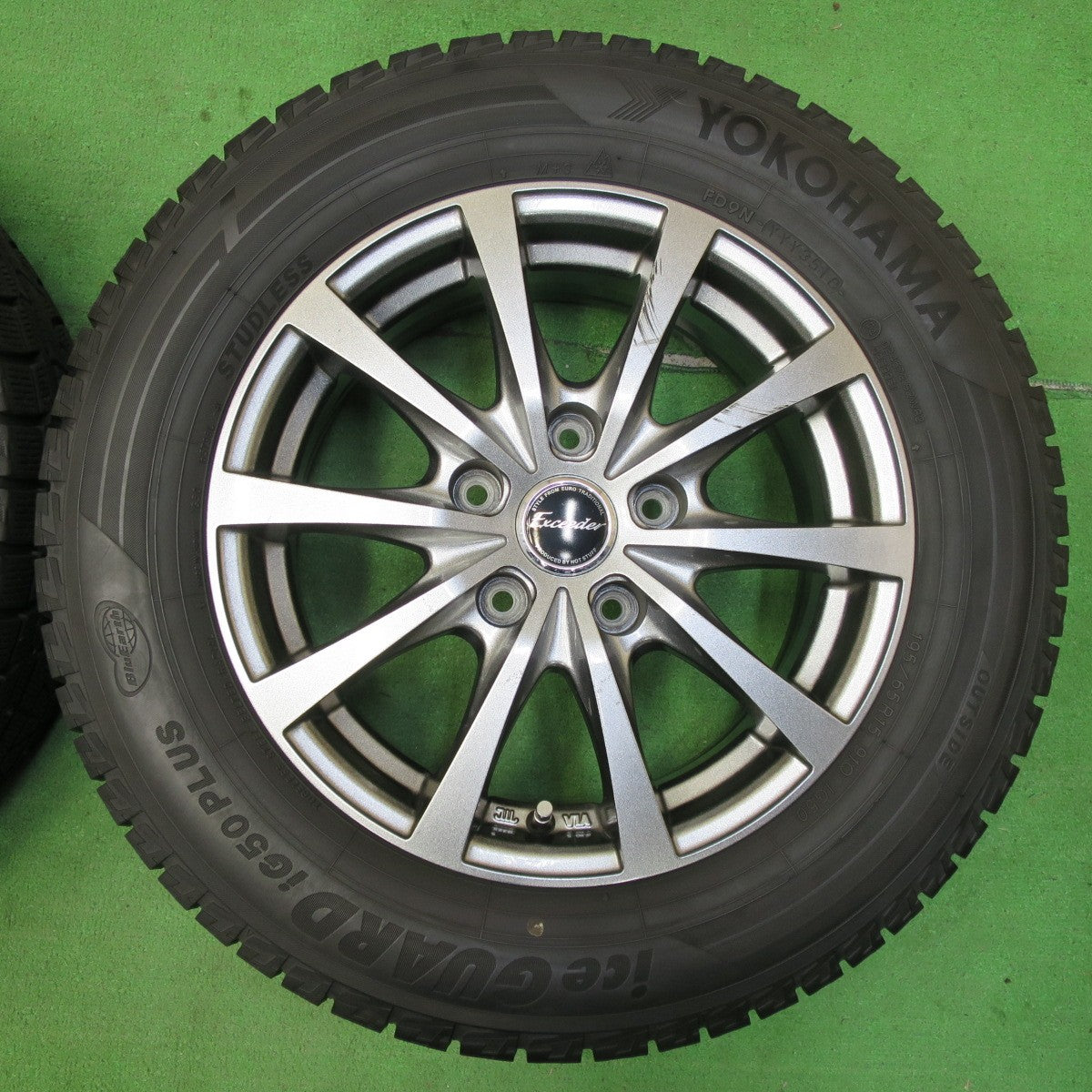 *送料無料* バリ溝！9.5分以上★スタッドレス 195/65R15 ヨコハマ アイスガード iG50 プラス Exceeder エクシーダー 15インチ PCD114.3/5H★4090501イス