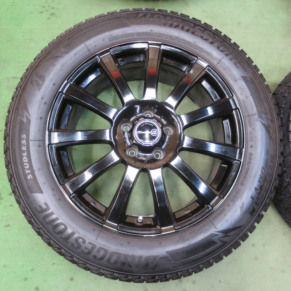 バリ溝！22年！キレイ！9分★スタッドレス 225/60R18 ブリヂストン ブリザック DM-V3 La-Strada Tirado＠ 阿部商会 ラストラーダ ティラード 18インチ PCD114.3/5H★6022111イス