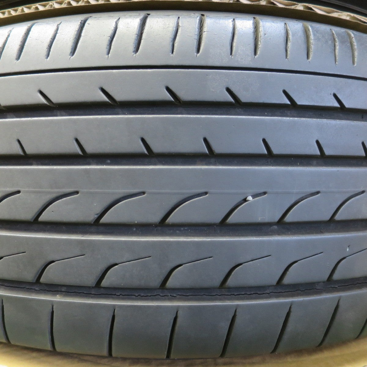 バリ溝！キレイ！9.5分★WedsSport SA-20R AMF 245/45R19 ヨコハマ ブルーアース RV-02 ウェッズスポーツ 19インチ PCD114.3/5H★6051608イノ
