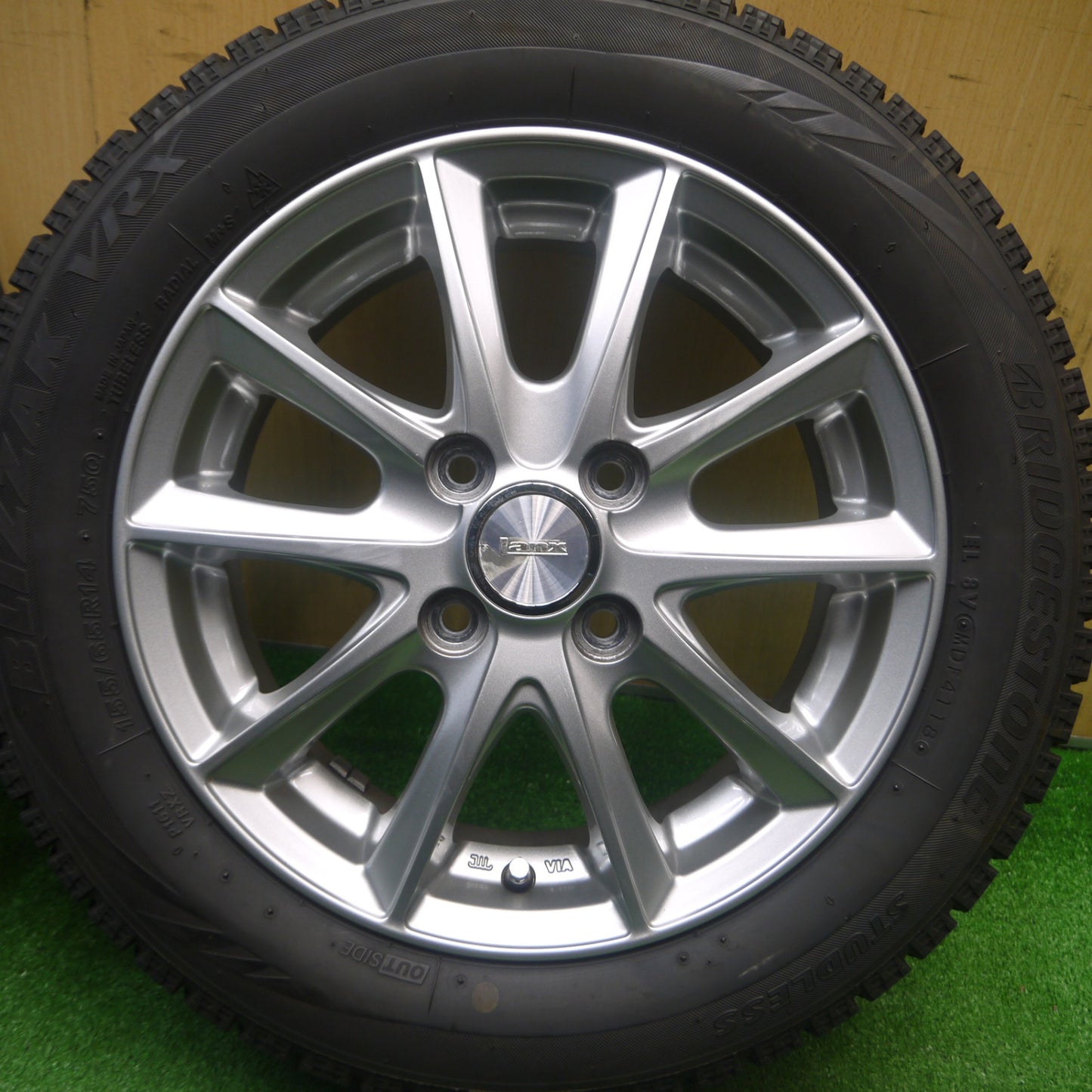 [送料無料] バリ溝！キレイ！8.5分★スタッドレス 155/65R14 ブリヂストン ブリザック VRX Lanx 社外 アルミ 14インチ PCD100/4H★4112701Hス