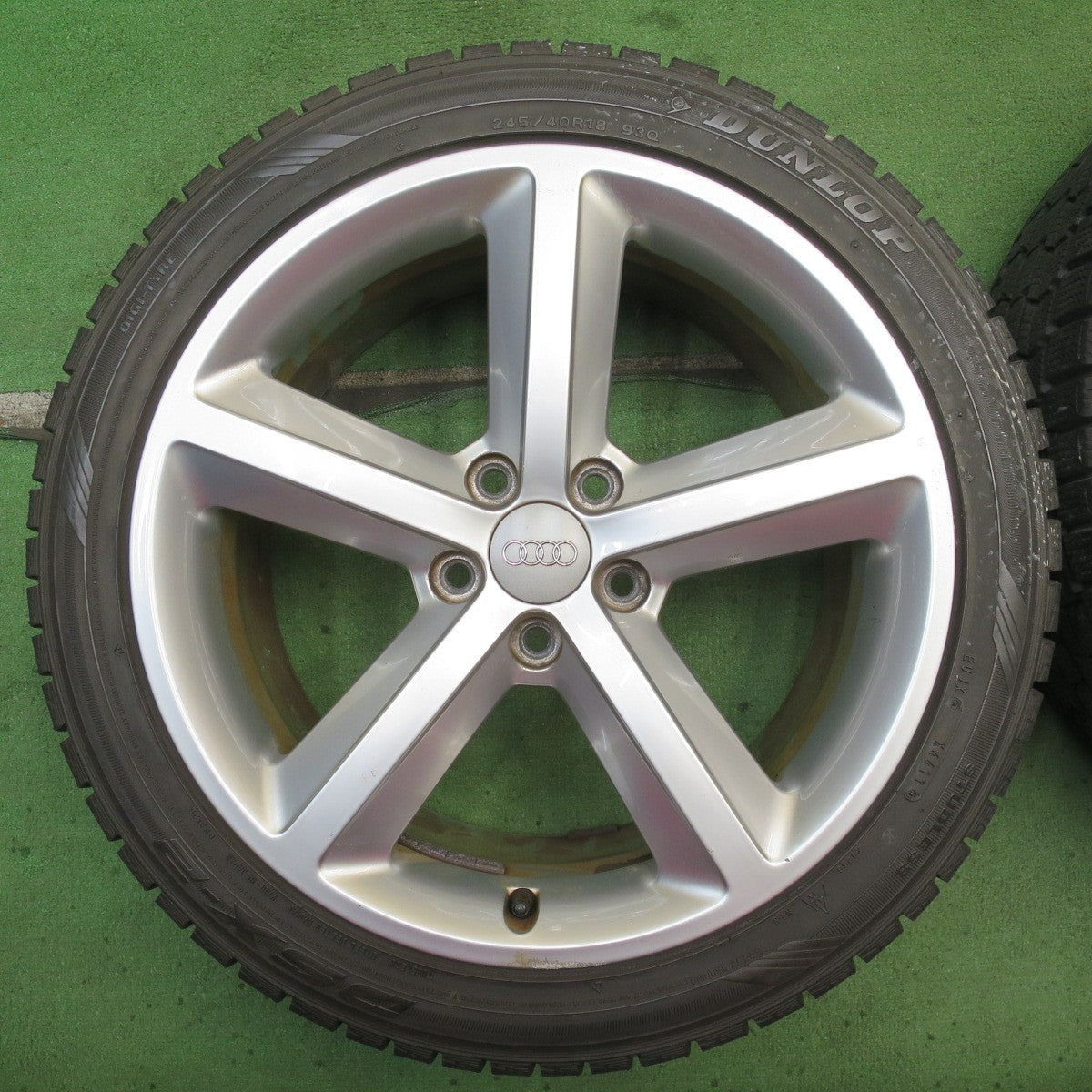 バリ溝！9.5分◎アウディ A4 純正 245/40R18 スタッドレス ダンロップ DSX-2 18インチ PCD112/5H◎6072701NJス