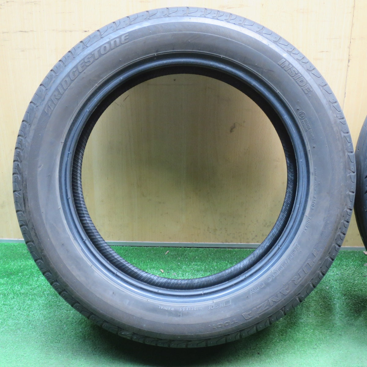 4本価格★205/55R16 ブリヂストン トランザ T001 タイヤ 16インチ カローラ ノア ヴォクシー リーフ プレマシー インプレッサ 等★6052208NJノタ
